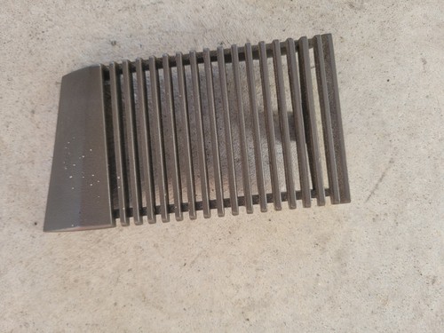 Grille cache hauts parleurs - grille,