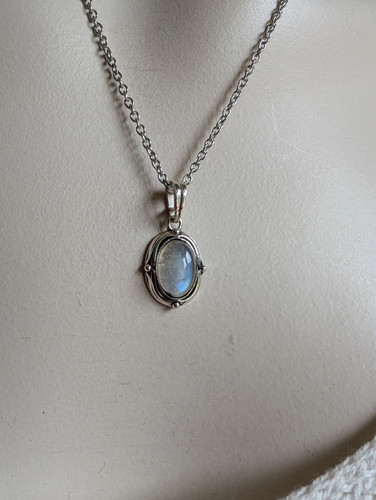 Rainbow moonstone white - rainbow,