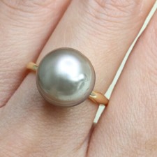 bague raffinée en perle grise