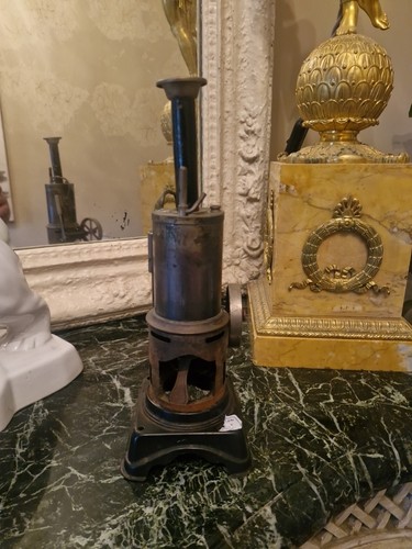 Ancienne machine vapeur - ancienne, a