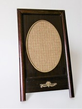 CADRE PHOTO ART DECO, BOIS VERNIS ACAJOU, LAITON, VERRE AVEC FENETRE OVALE, 1925