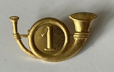 Belgium, Belgian Army 1st Foot Chasseurs Regiment beret badge in brass