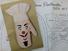FAD OF THE MONTH Oven Mitt KIT - Pierre Panhandler BBQ Mitt 1960's Complete Kit