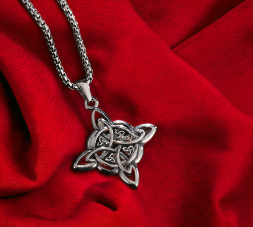Collier pendentif noeud de - ,