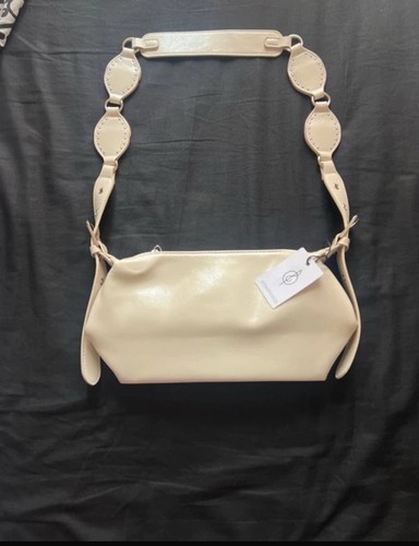 Stradivarius sac porté