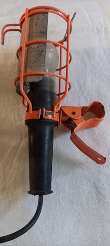 Ancienne lampe baladeuse - lampe,