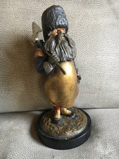 ANCIENNE STATUE RÉGULE