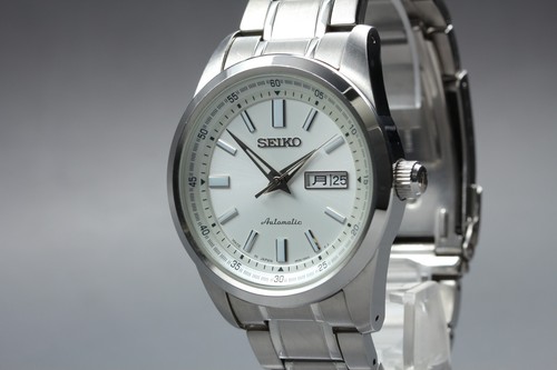 Presque comme neuf montre - [presque,