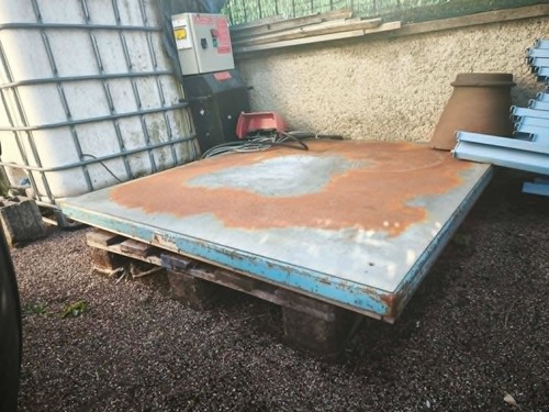 Table élévatrice électrique