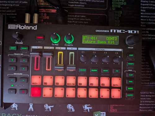 Roland 101 groovebox - roland, mc-101