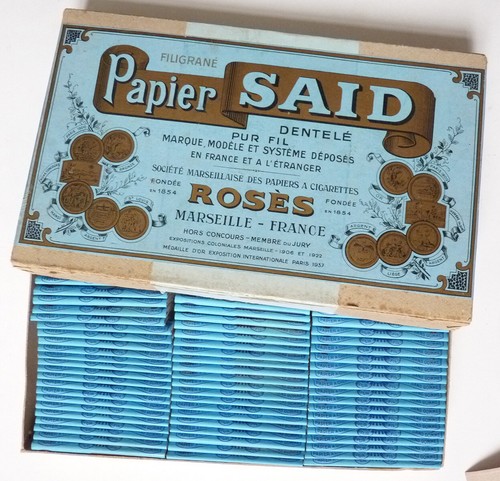 Boite papiers cigarettes - boite,