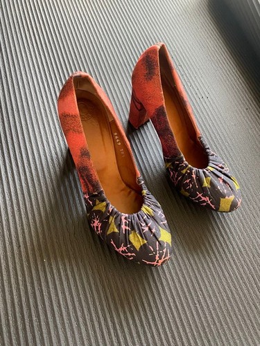 Women 5us dries - 8.5us,