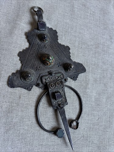 Ancienne énorme fibule en - fibule,
