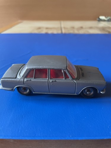 Modèle réduit dinky toys - modèle,