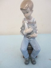Vintage Boy With Hurt/Sick Dog, NAO Handmade in Spain By LLADRO -  Daisa 1987
