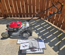 *MINT* Honda HRX217HYAA Gas