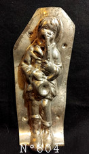 N°604-MOULE A CHOCOLAT  DEMI