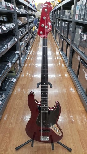 Guitare basse - (fender, japan)