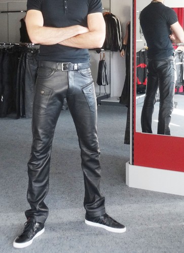 Neuf pres jean cuir - neuf,