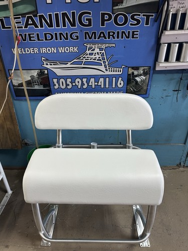 Leaning post 30 3 - w/32, h/30”