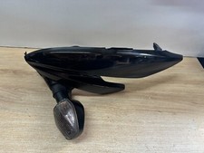 UN CACHE CARENAGE COQUE GAUCHE