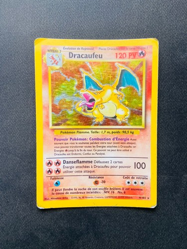 Carte pokemon dracaufeu - carte, 4/102