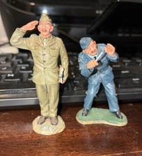 KING AND COUNTRY 8TH ARMY AIR FORCE AND RAF MECHANIC 60mm metal Figures