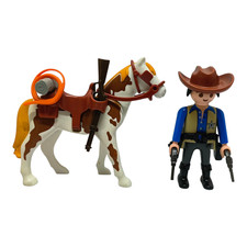 sympa cheval équipé selle