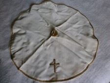 ANCIEN PAVILLON DE CIBOIRE ROND/SOIE CREME DOUBLé /passementerie OR/H.22cm/CROIX