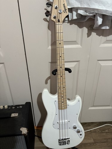 Squire bronco short scale - short, bass
