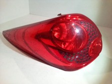 Feu arriere principal gauche