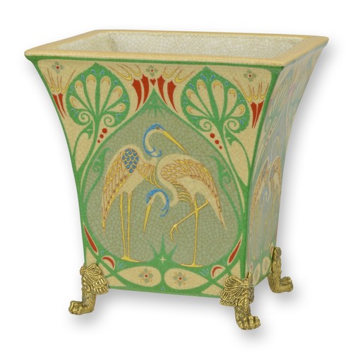 Une jardinière porcelaine - une,