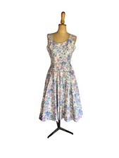 Robe De Couturière, 1950