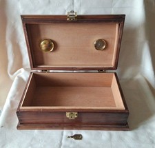 Ancienne Grande Boîte cave à