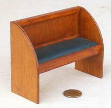 Poupées Maison Droit Settle