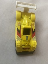 VINTAGE 2002 HOT WHEELS MATTEL MC DONALD CORP RACE CAR JAUNE N°1