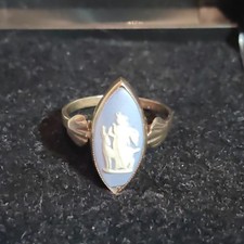 9ct Gold  Ring Wedgwood Blue