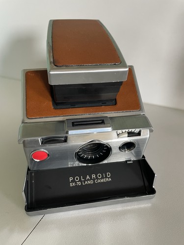 Polaroid land camera - sx-70,