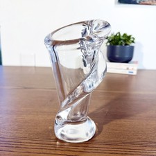 Vase en verre torsadé style