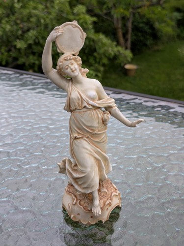 Biscuit statuette antique a - biscuit,