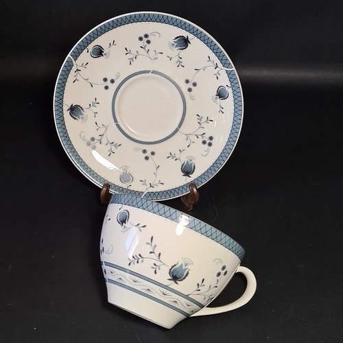 Tasses sous en - &,