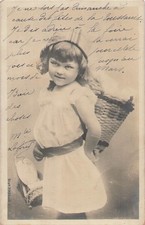 CP BLACK WHITE LITTLE GIRL BASKET HOOD - 37895