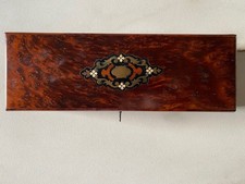 ANCIENNE BOÎTE  EN BOIS À