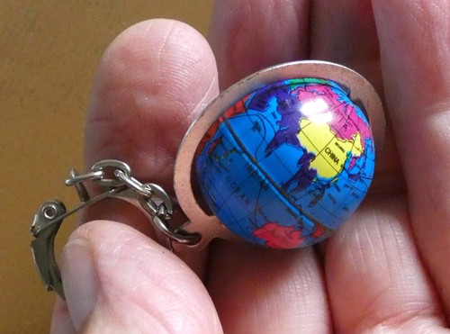 Ancien porte cle globe - ancien,