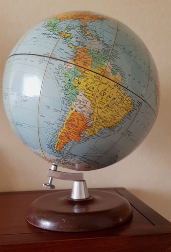 Mappemonde vintage années