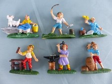 Lot of 6 plastic figures H 6cm for models crafts marked Italy
