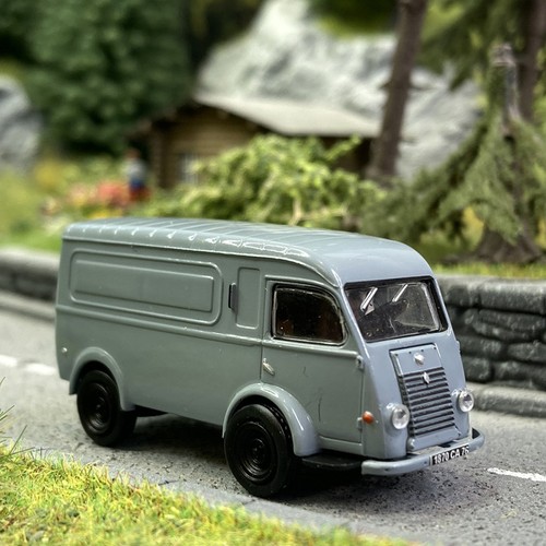 Renault goélette grise avec - renault,
