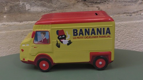 Camion tirelire publicitaire