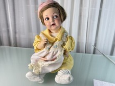 Ancienne poupée de collection