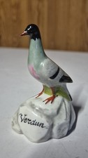 figurine pigeon porcelaine